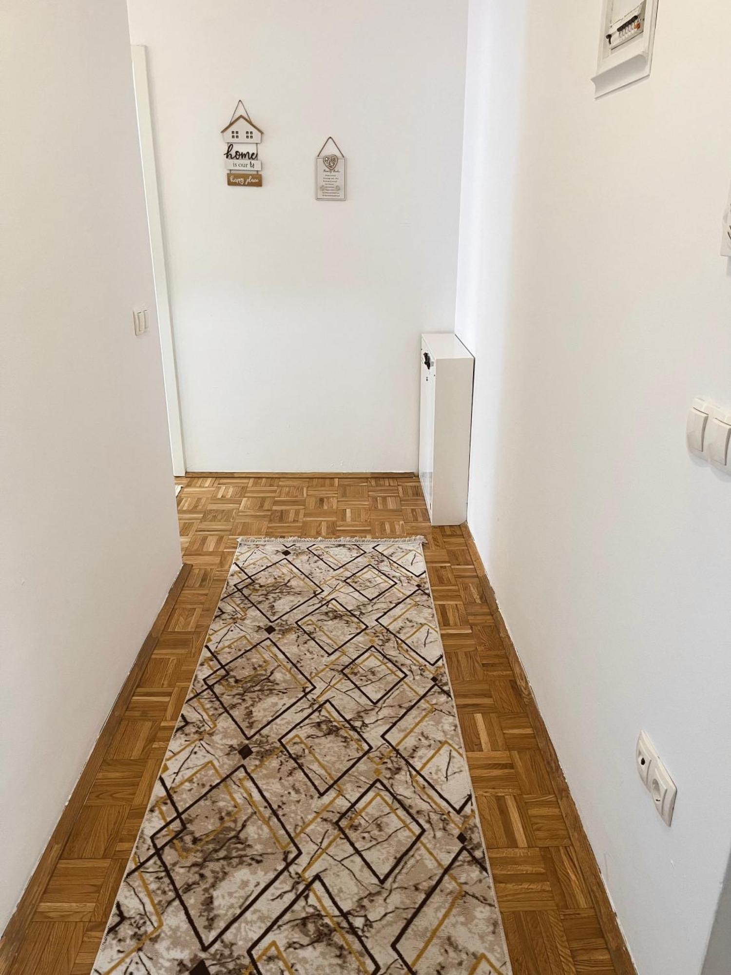 Apartment Troi プリシュティナ エクステリア 写真